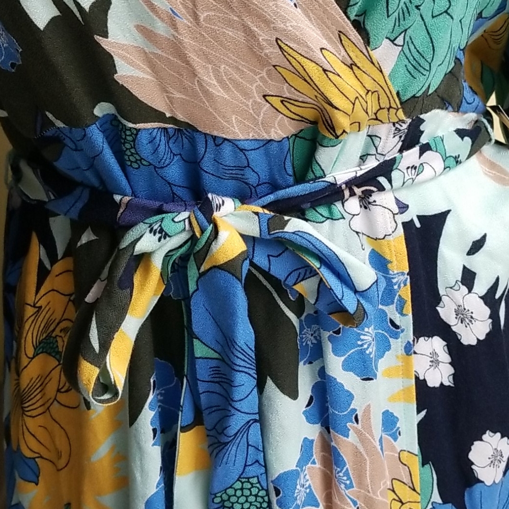 New York & Company Dress - Picture 4 of 16